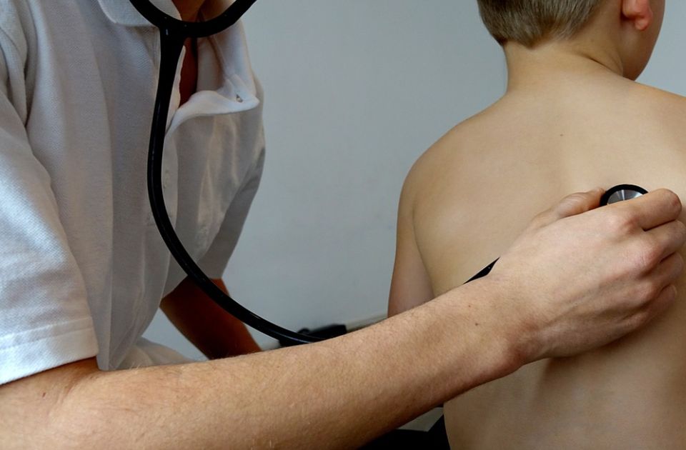 Novosadski pedijatri u problemu, pulmolozi opterećeni: Kako do uputa za pregled bolesnog deteta?