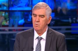 Ministar Beriša osudio podmetanje požara na vratima novosadske Katedrale