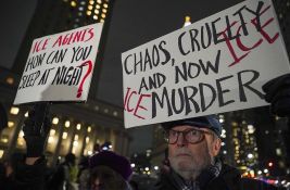 VIDEO: Agent Službe za imigraciju upucao ženu u Mineapolisu, usledile demonstracije i bes gradonačelnika