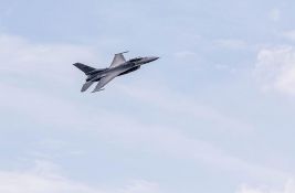 Dva mađarska vojna aviona koje je koristio Sijarto poletela ka Africi jutro nakon izbora