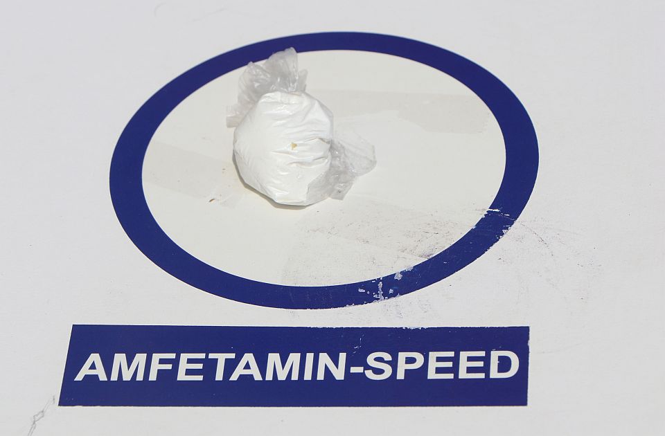 Meštani Inđije i Rume uhapšeni zbog kokaina, amfetamina i marihuane, a imali i vagice