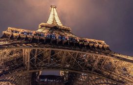 Na današnji dan: Rođeni Dekart i Bora Stanković, otvorena Ajfelova kula, umro Džesi Ovens