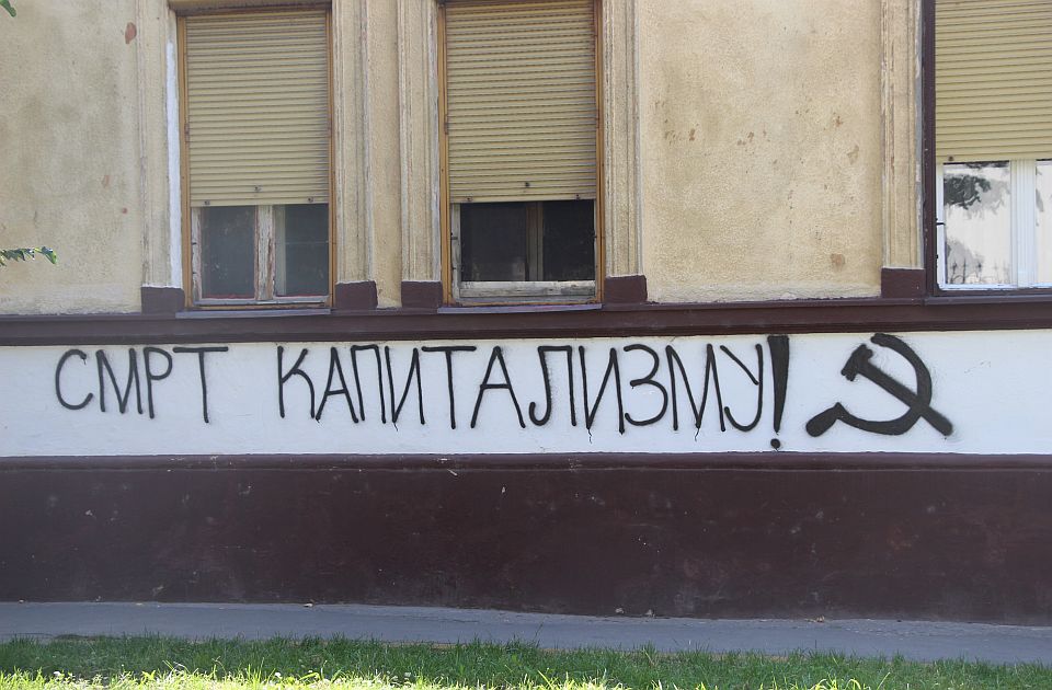 Više od 20 miliona dinara za uklanjanje grafita u Novom Sadu, posao dodeljen poznatoj firmi