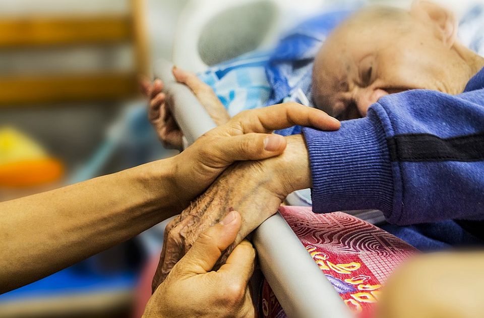 Sve više ljudi u Holandiji traži eutanaziju, prošle godine odobreno 1.240 zahteva