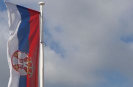 Istraga zbog paljenja zastave Srbije na Kosovu