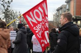 FOTO Protest ispred Rektorata: Većina članova proširenog Senata na listama podrške Vučiću