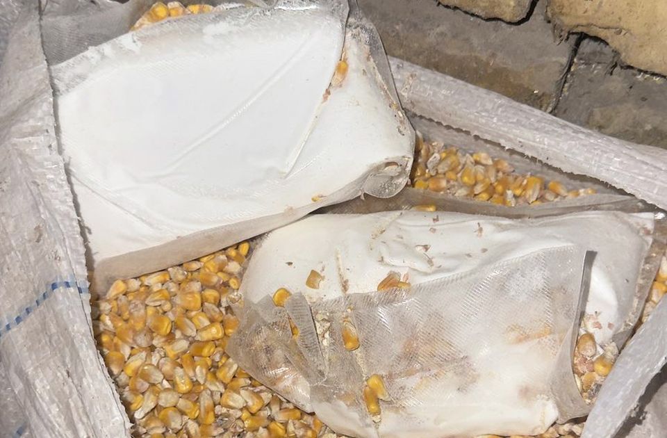 Policija u Rumi zaplenila 1,7 kilograma amfetamina