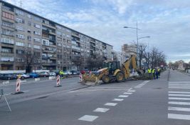 FOTO: Počela gradnja kružnog toka kod Spensa, zatvoren deo Bulevara cara Lazara