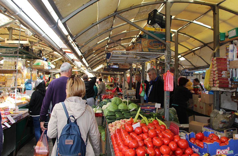 Licitacija za slobodne prodajne prostore na novosadskim pijacama u sredu u Tržnici