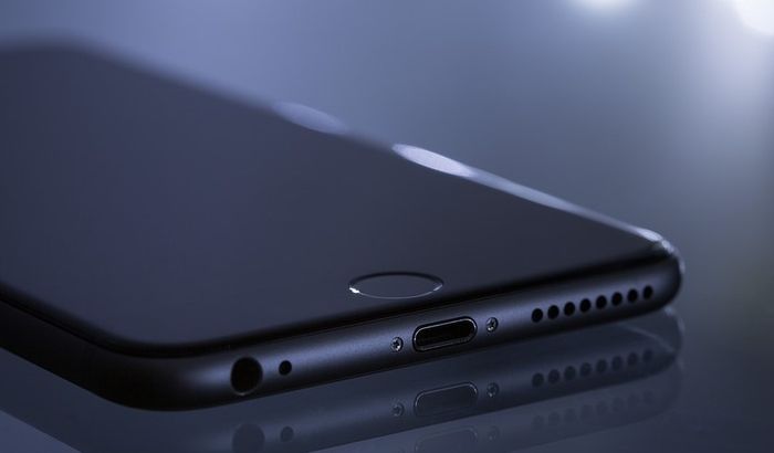 Apple ne dozvoljava kupcima da poprave iPhone