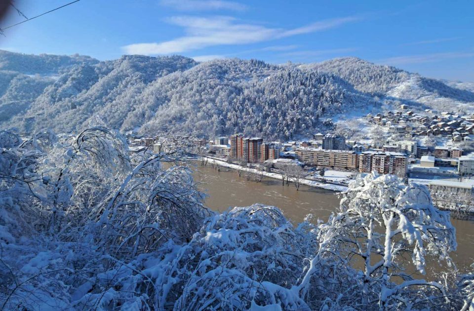 Loznica sedmi dan bez struje: Vanredna situacija u devet opština u Srbiji