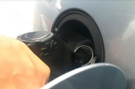 Još bez značajnijeg pojeftinjenja cena goriva u Srbiji