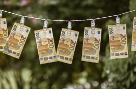 EU ima nove mere protiv pranja novca: Među njima i pravila za unošenje para