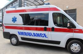 Žena povređena u sudaru dva bicikla na Detelinari, muškarac u sudaru automobila u Sremskoj Kamenici
