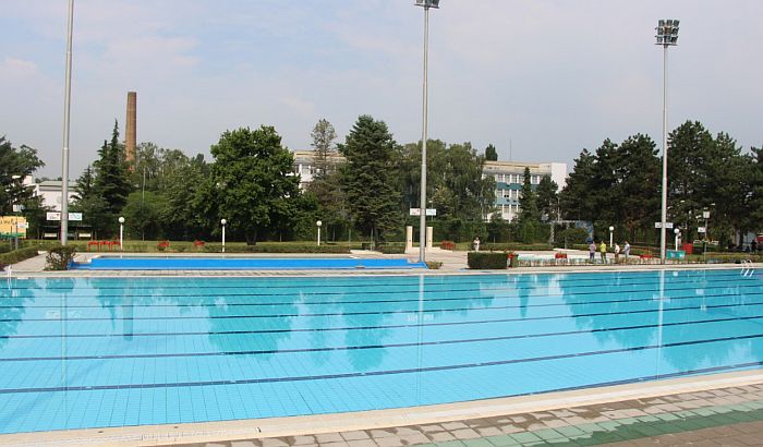 Evakuisani posetioci bazena na Sajmištu zbog curenja hlora