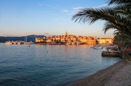 Ne preporučuje se kupanje na jednoj plaži na Korčuli zbog zagađenja