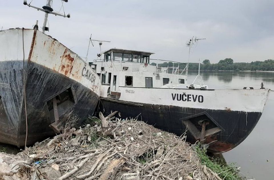 Ledolomac "Vučevo" ide na doboš, prodaju se brodovi "Dunav Grupe Agregati"