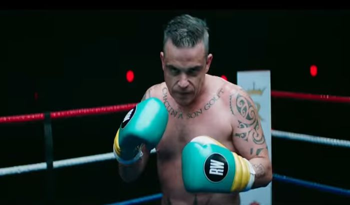 VIDEO: Robi Vilijams u novom sportu boksuje sa samim sobom