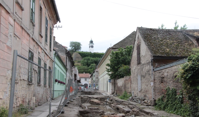 Uskoro zabrana saobraćaja kod Petrovaradinske tvrđave, Gradić postaje pešačka zona