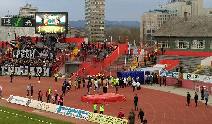 VIDEO: Kazna za Partizan zbog "pola Mađar - pola ustaša" na "Karađorđu"