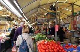 Voće i povrće na pijacama skuplje nego u marketima: Stručnjaci o mogućem rešenju