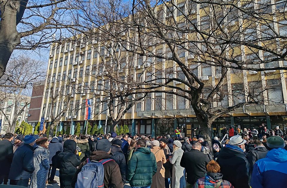 FOTO, VIDEO: Protest zbog 