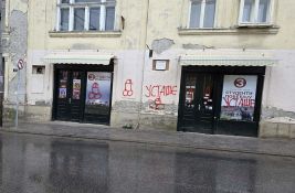 FOTO: U Karlovcima vandalizovane prostorije građana koji podržavaju studente, na zidovima ispisano 