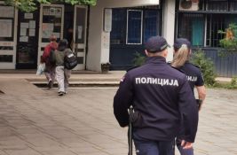 Učenik u Sremskoj Mitrovici pretio da će doneti nož u školu, alarmiran školski policajac