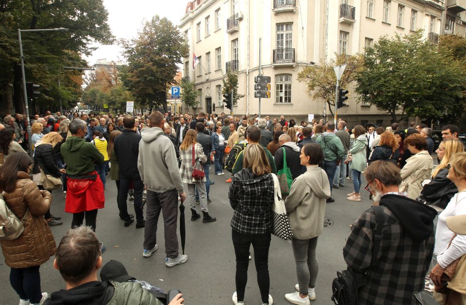 VIDEO Razmatrana prijava protiv tužiteljke Savović, građani joj pružili podršku