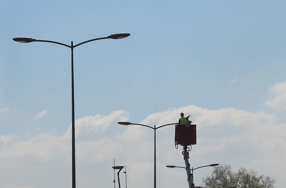 Zrenjanin struju za javnu rasvetu plaća 240 miliona dinara