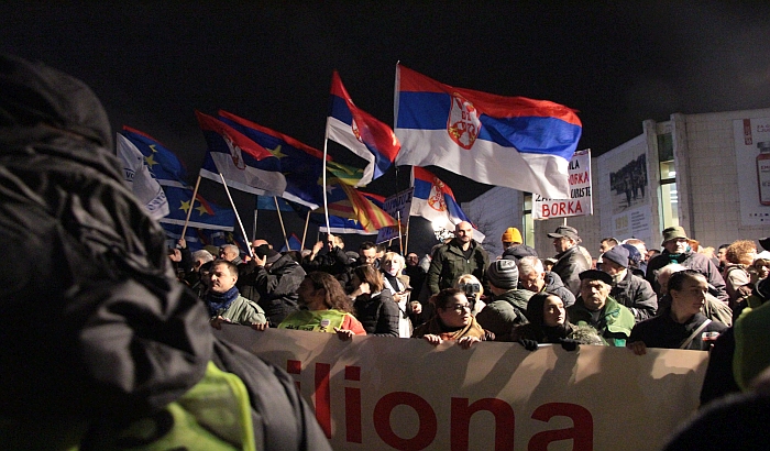 VIDEO, FOTO: Održan protest "Jedan od pet miliona" u Novom Sadu