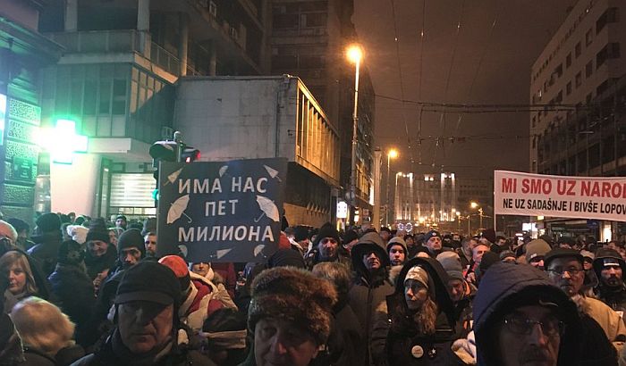 Oko 150 profesora Filozofskog fakulteta u Beogradu podržalo građanske proteste