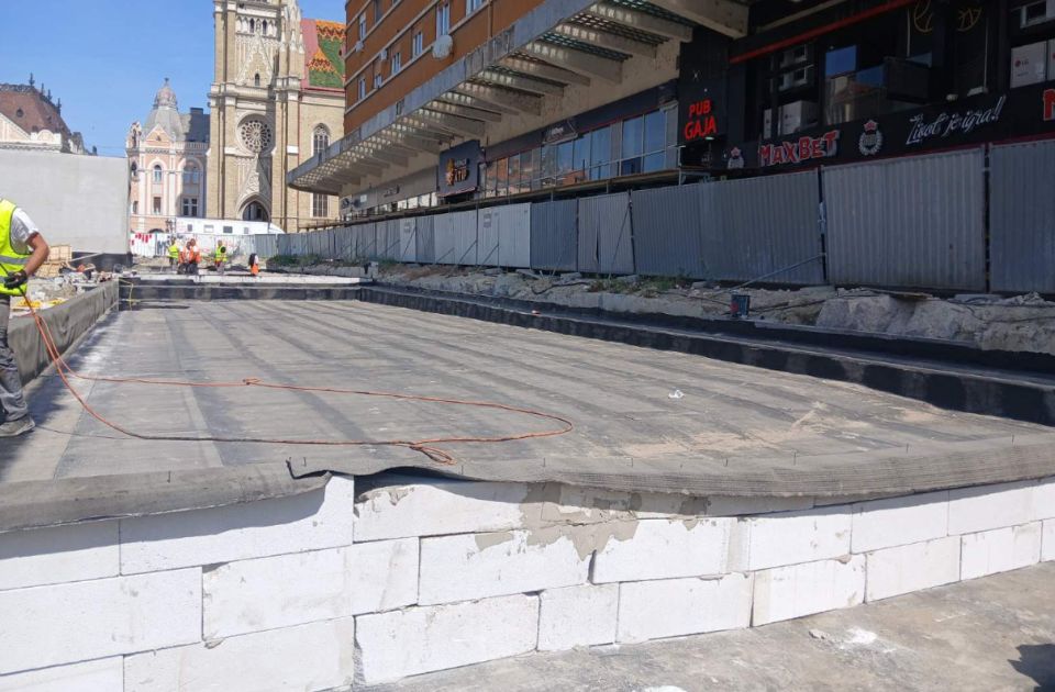 U toku novi hidrotest krova podzemne garaže 