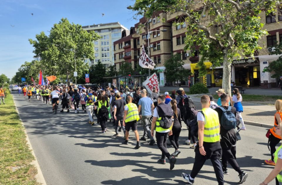 Građani se odazvali i obezbedili smeštaj u Bačkoj Topoli za studente koji pešače do Subotice