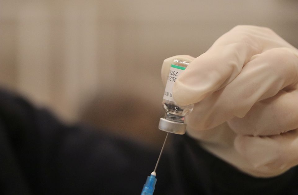Batut: U Srbiji dato 8.183.520 vakcina, prijavljeno 1.306 neželjenih reakcija