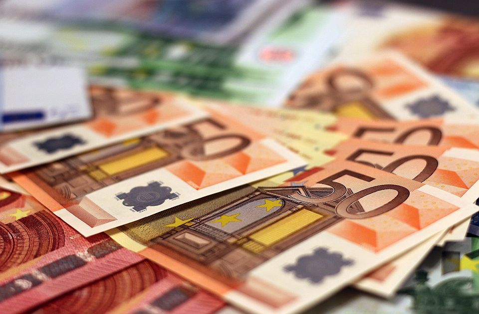 Šta kaže zakon o doniranju za izbornu kampanju: Ko može da uplati novac i koliko?