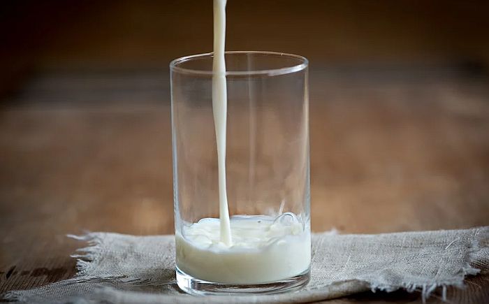 Osam načina na koje vam telo govori da ne bi trebalo da pijete mleko