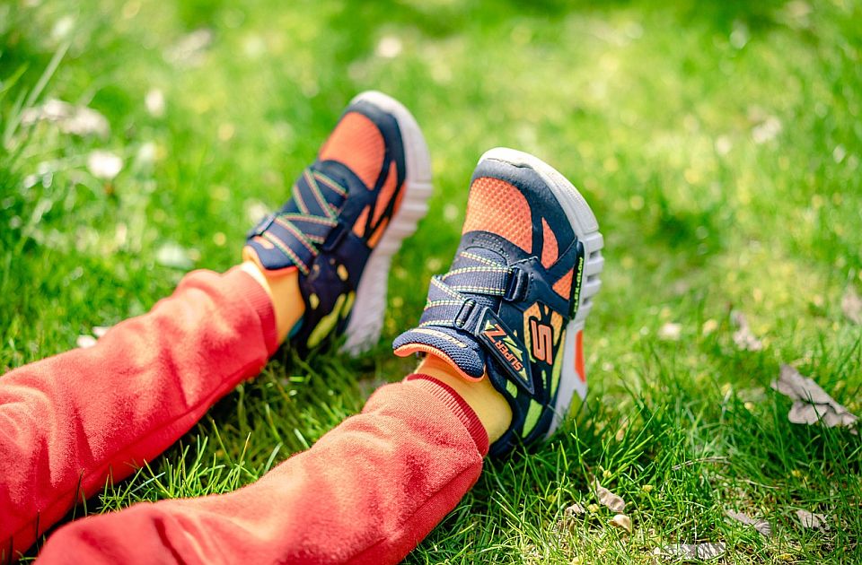 Deca i prosvetari u Beogradu dobijaju vaučere od 10.000 dinara - počinje podela