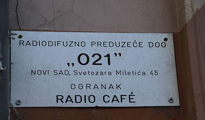 Grad se odrekao 50 miliona dinara od takse za isticanje firmi