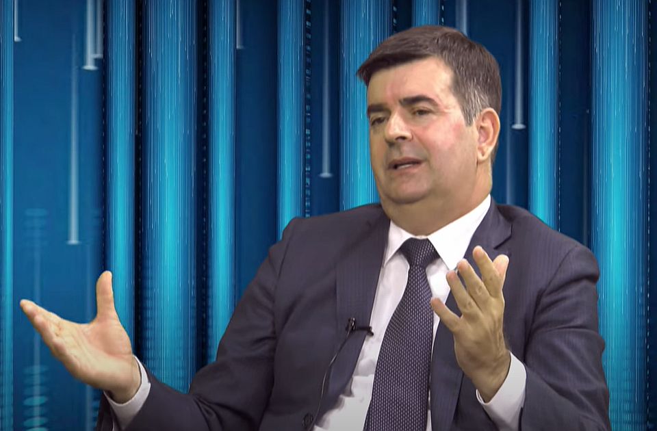 Mirsad Đerlek ponovo imenovan za državnog sekretara u Ministarstvu zdravlja Mirsad Đerlek ponovo imenovan za državnog sekretara u Ministarstvu zdravlja