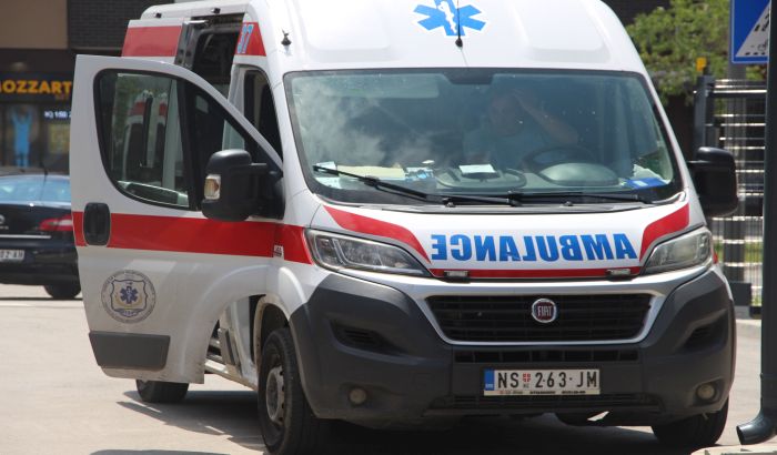 Pešak teško povređen u udesu na Bulevaru Evrope