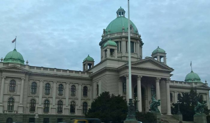Ranac s materijalom za krečenje izazvao 