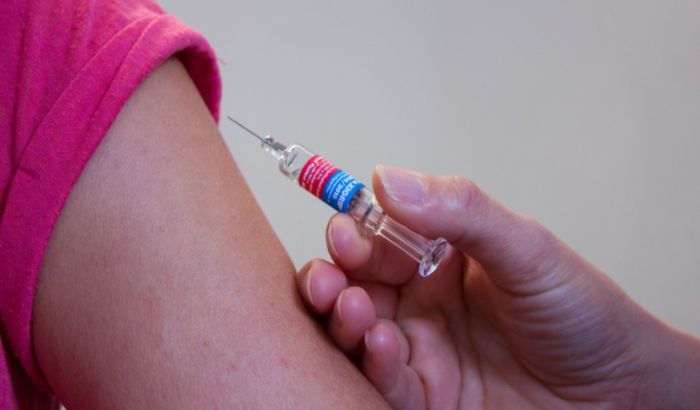 Velika Britanija u borbi protiv dezinformacija o vakcinama protiv malih boginja