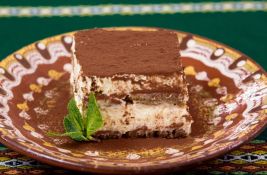 Tiramisu sa grčkim jogurtom - lakša verzija italijanskog klasika