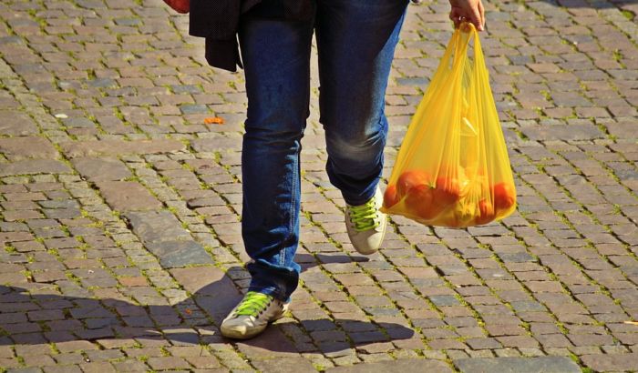 Bojkot robe odgovarajuća mera ili samo politički poen na štetu svih?