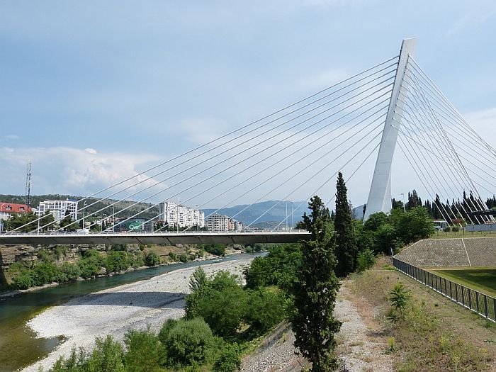 Građani Crne Gore ponovo mogu u parkove i na javne površine