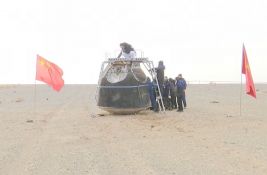 VIDEO: Oštećena kapsula kineske svemirske letelice sletela na Zemlju