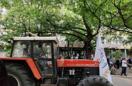 Zbog incidenta na protestu: Tri meseca kućnog pritvora za četvoricu poljoprivrednika