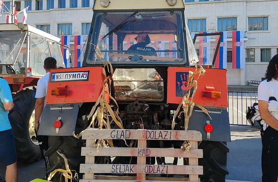 Demoliran lokal u Srpskoj Crnji: U njemu se pre protesta sastali poljoprivrednici