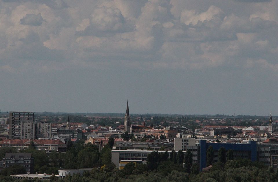 Danas u Novom Sadu oblačnije, svežije i vetrovito